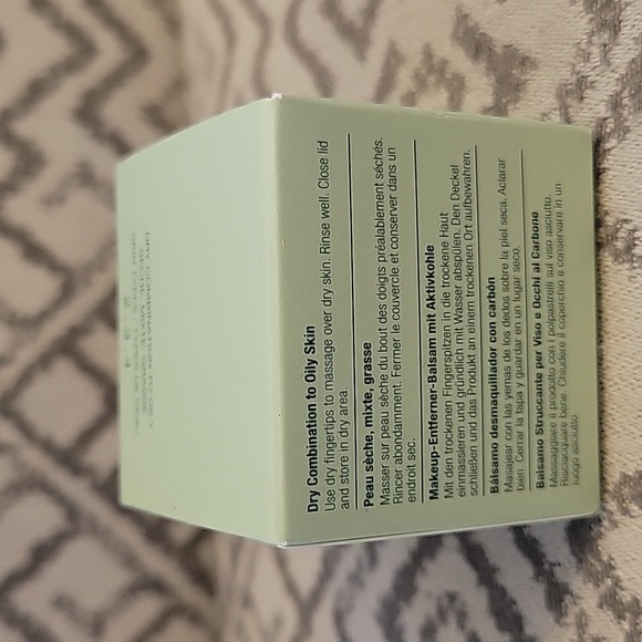 Clinique Bundle - Picture 5 of 8